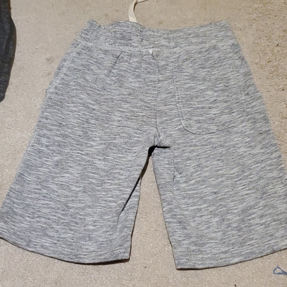 Shorts - Picture 3 of 5